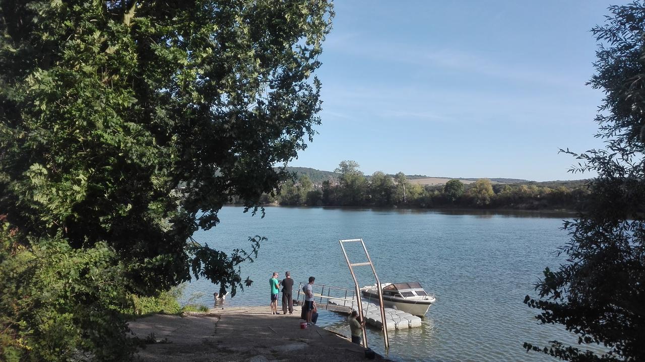 Camping Loisirs Des Groux Mousseaux-sur-Seine Eksteriør bilde