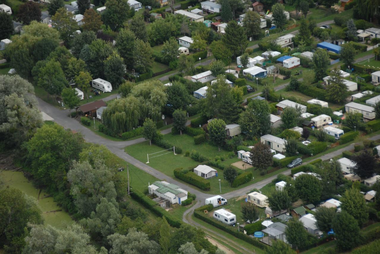 Camping Loisirs Des Groux Mousseaux-sur-Seine Eksteriør bilde