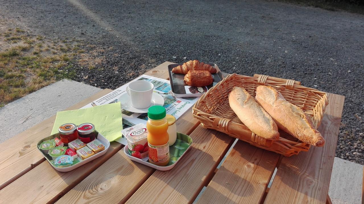 Camping Loisirs Des Groux Mousseaux-sur-Seine Eksteriør bilde