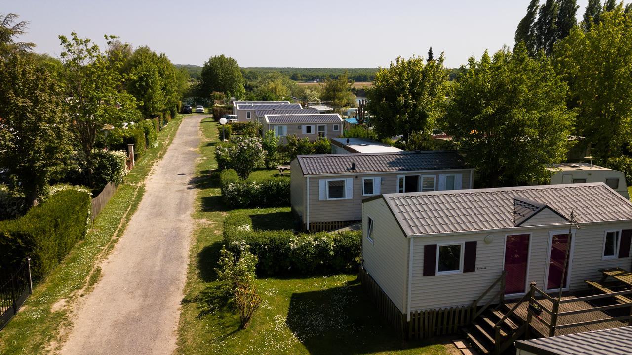 Camping Loisirs Des Groux Mousseaux-sur-Seine Eksteriør bilde